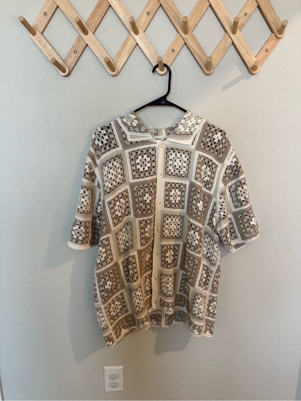 Abercrombie & Fitch Cream and Beige Crochet Button-Up Top